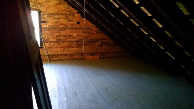 3rd floor storage and rear window - 506 Brown St