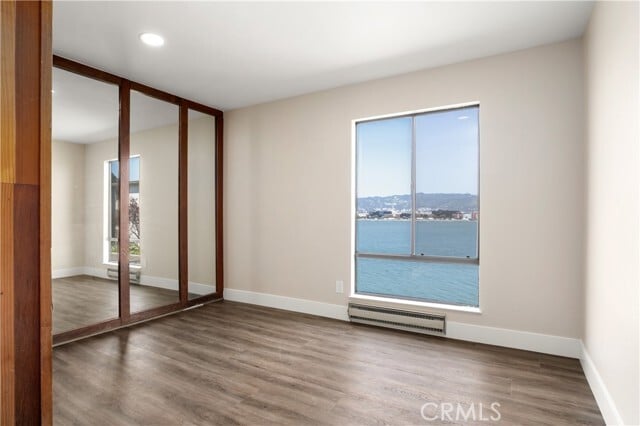 Building Photo - 8 Commodore Dr