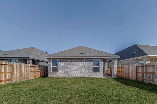 Building Photo - 5819 Majestic Sky Dr