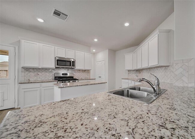Building Photo - 9539 Summer River Dr