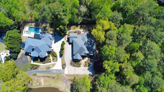 Building Photo - 11180 W Rd