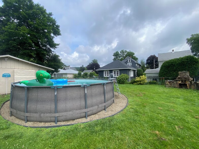 Building Photo - 5 E 3rd Ave