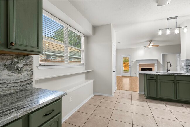 Building Photo - 34 Drifting Shadows Cir