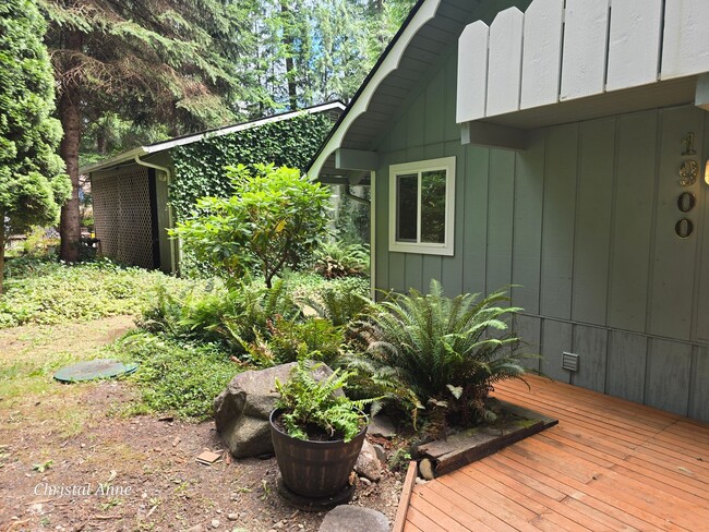 Building Photo - Waterfront 1 bedroom with a loft