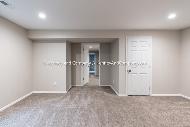 Building Photo - 1672 Smoke Ridge Dr