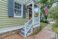 Building Photo - 513 E Harris St