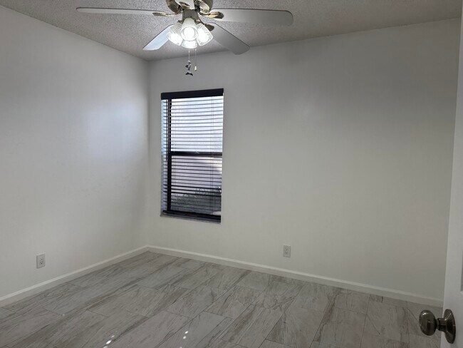 Building Photo - 3130 Millwood Terrace