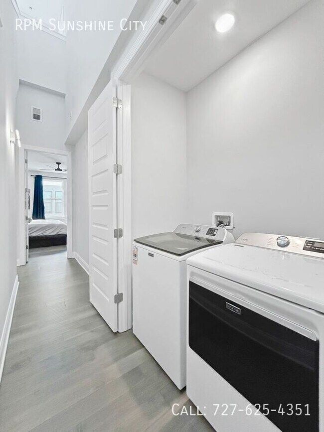 Building Photo - 4215 W North A St