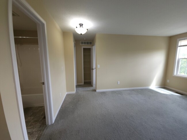 Building Photo - 9301 Cliff Springs Trail
