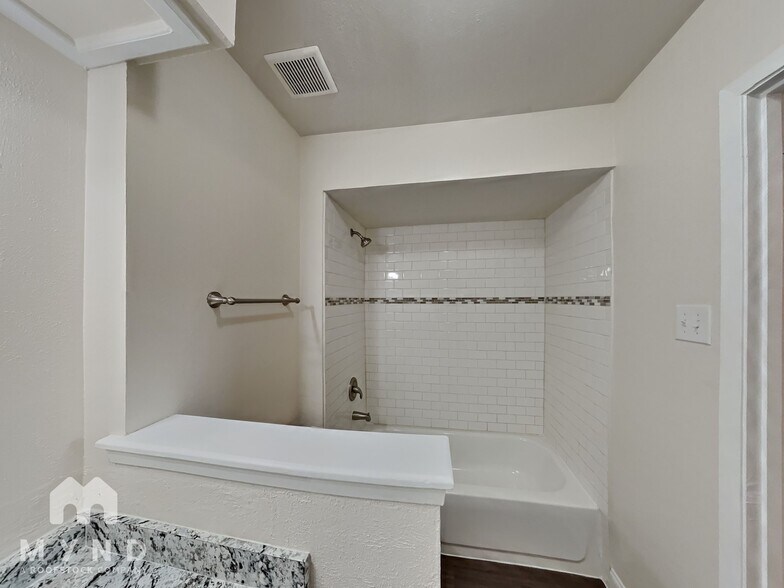 Building Photo - 11364 Quail Run St