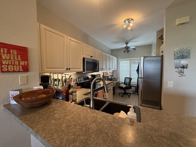 Building Photo - 2160 Heron Lake Dr