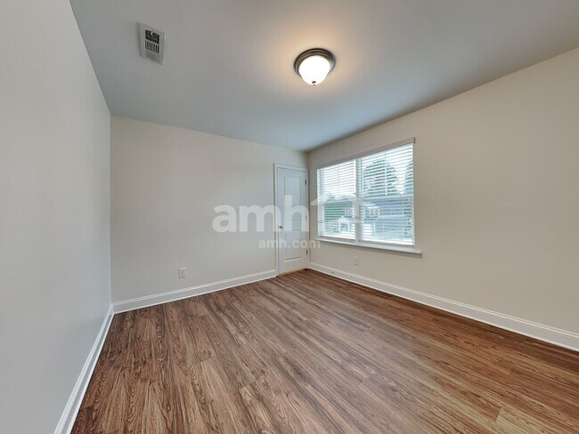 Building Photo - 3204 Brierhill Rd