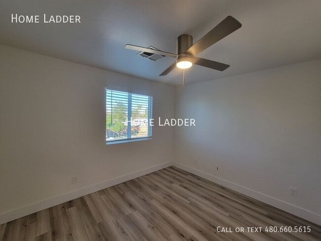 Building Photo - 2301 N 27th St