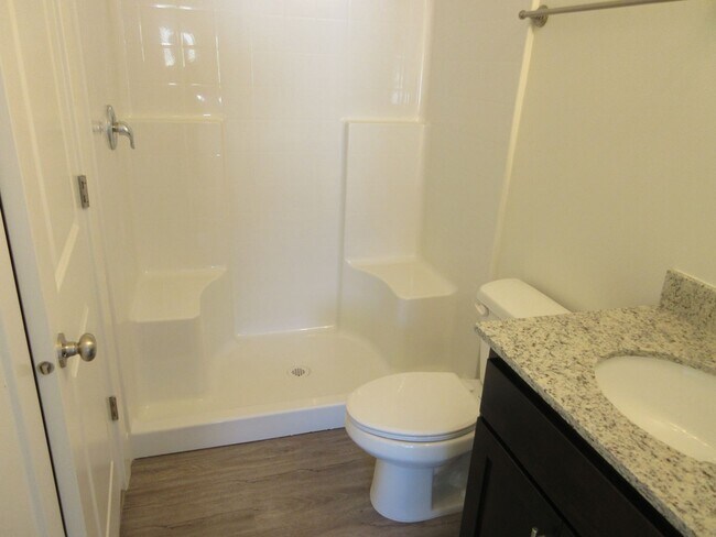 Building Photo - Newer Construction Single Level Twin Home ...