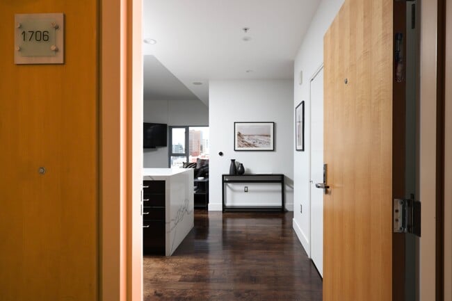 Building Photo - 575 Sixth Ave