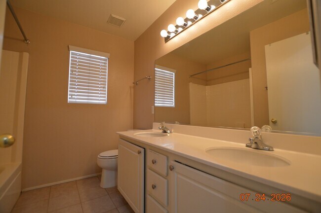 Building Photo - 10656 Primrose Arbor Ave