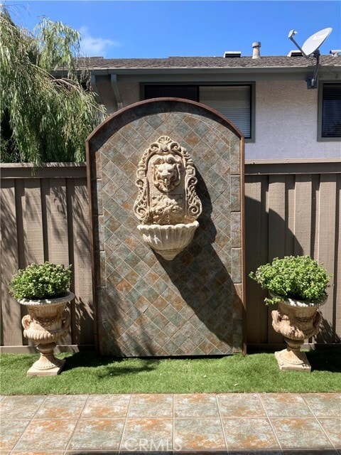 Building Photo - 8088 Caminito Mallorca