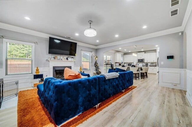 Building Photo - 3355 Palmer Lake Pointe