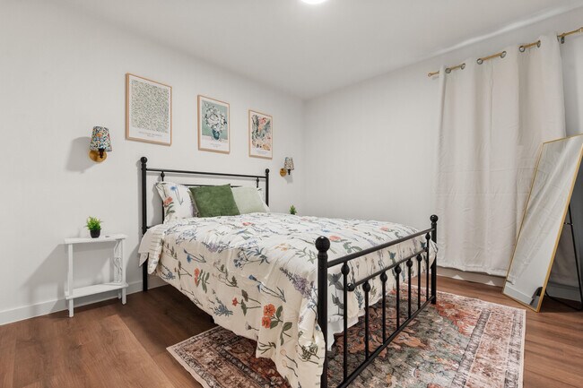 Building Photo - 2163 Langford Ave