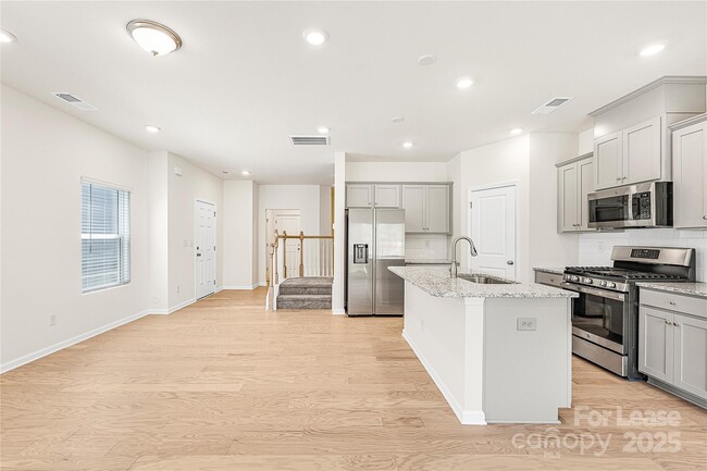 Building Photo - 2871 Yeager Dr NW