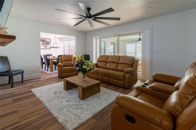 Building Photo - 1897 Dolphin Blvd S