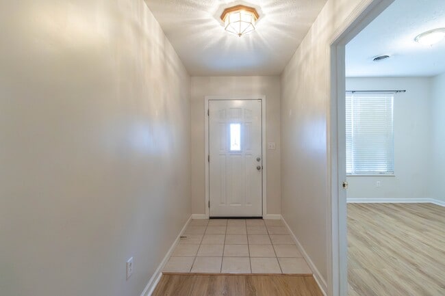 Building Photo - 3211 Misty Hill Way