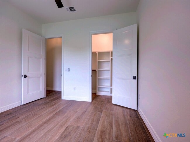 Building Photo - 505 Magan Ln