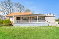 Building Photo - 2559 Berryhill Rd