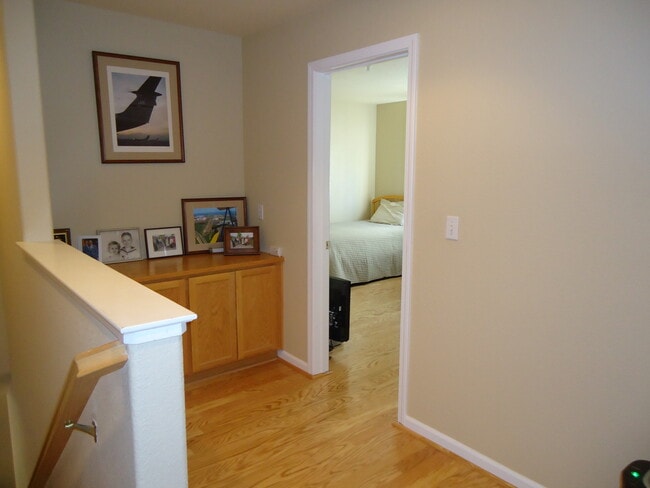 Building Photo - Southbridge Townhome