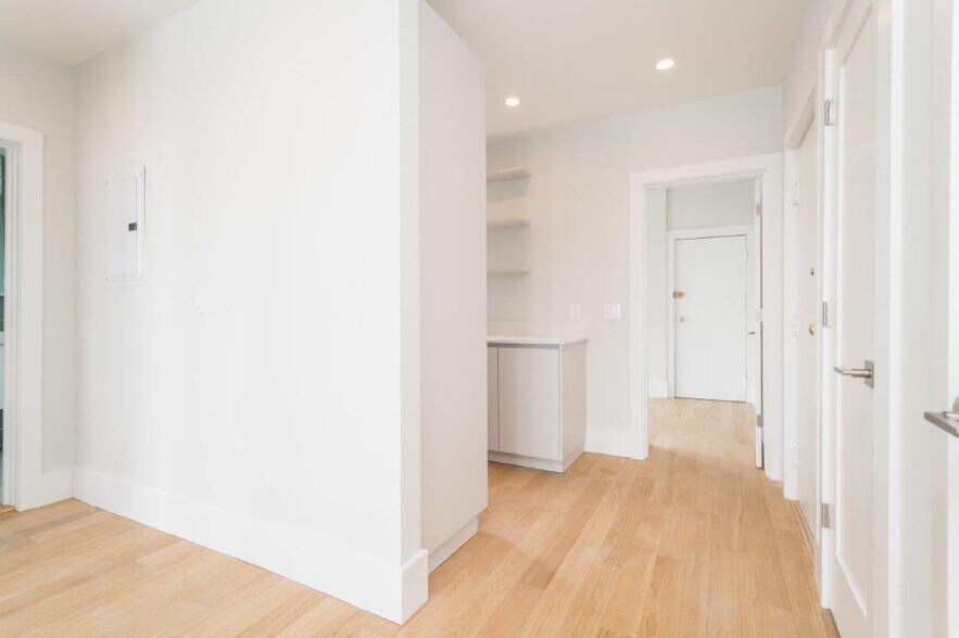 Building Photo - 8 Elko St