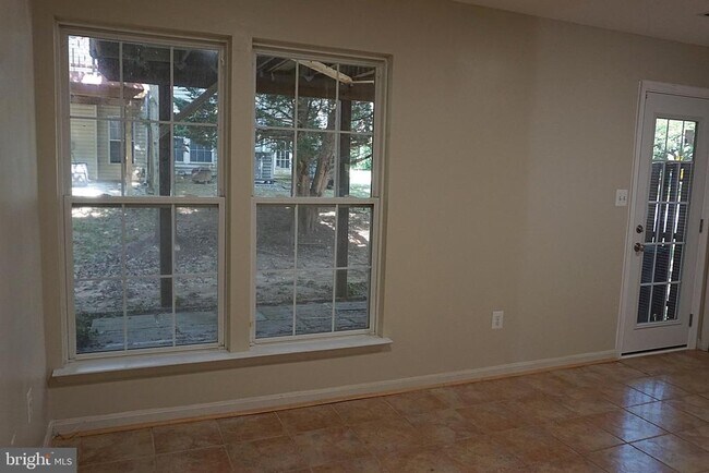 Building Photo - 20601 Duck Pond Pl