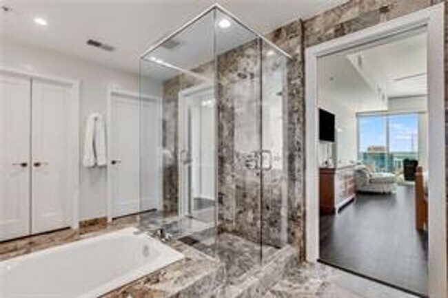 Building Photo - Furnished Luxury Buckhead Condo - Walk to EVERYTHING