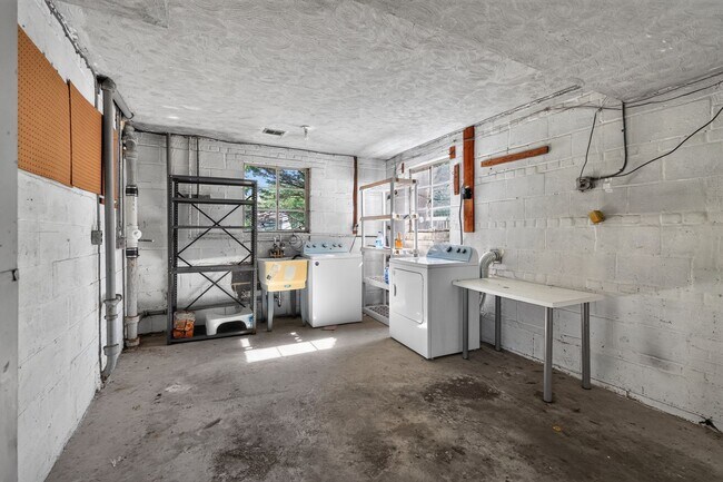 Building Photo - 3521 Yuma St NW