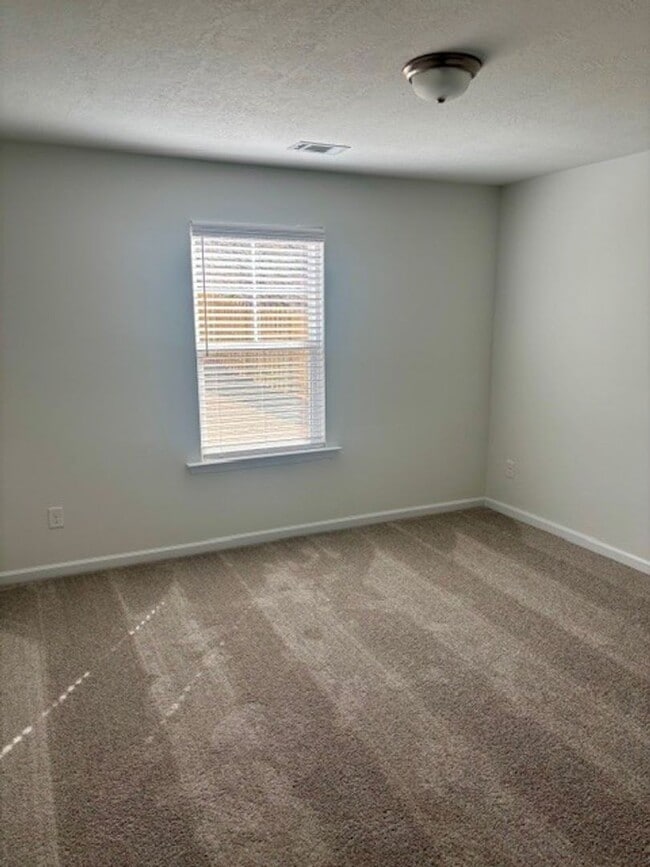 Building Photo - 4 BEDROOM RANCH HOME IN GROVETOWN!