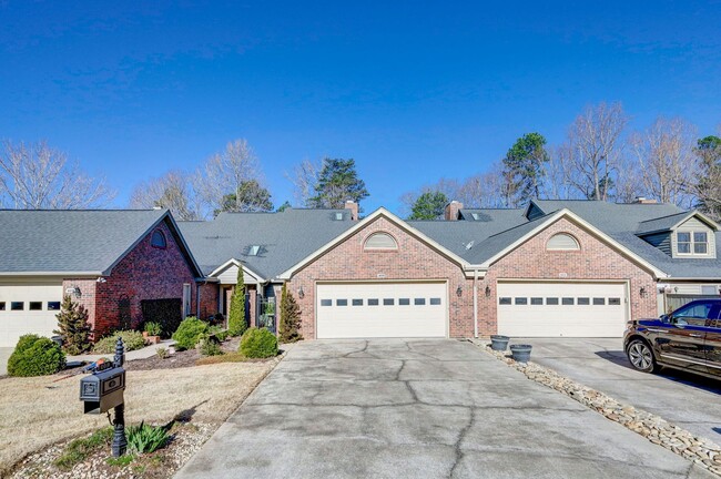 Building Photo - # Serene Living Near Travelers Rest