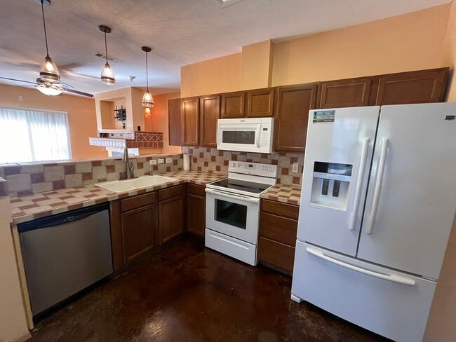 Building Photo - 7339 Hunters Land