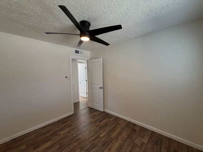 Building Photo - Updated 3 Bedroom Single Story Home Available Near Eubank Blvd NE & Constitution Ave NE!