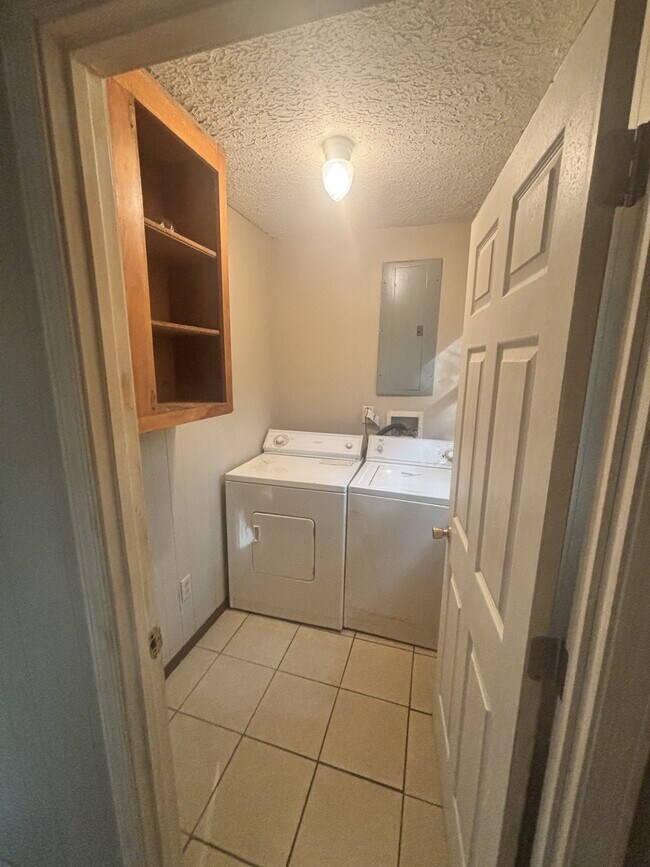 Building Photo - 117 Penro Dr