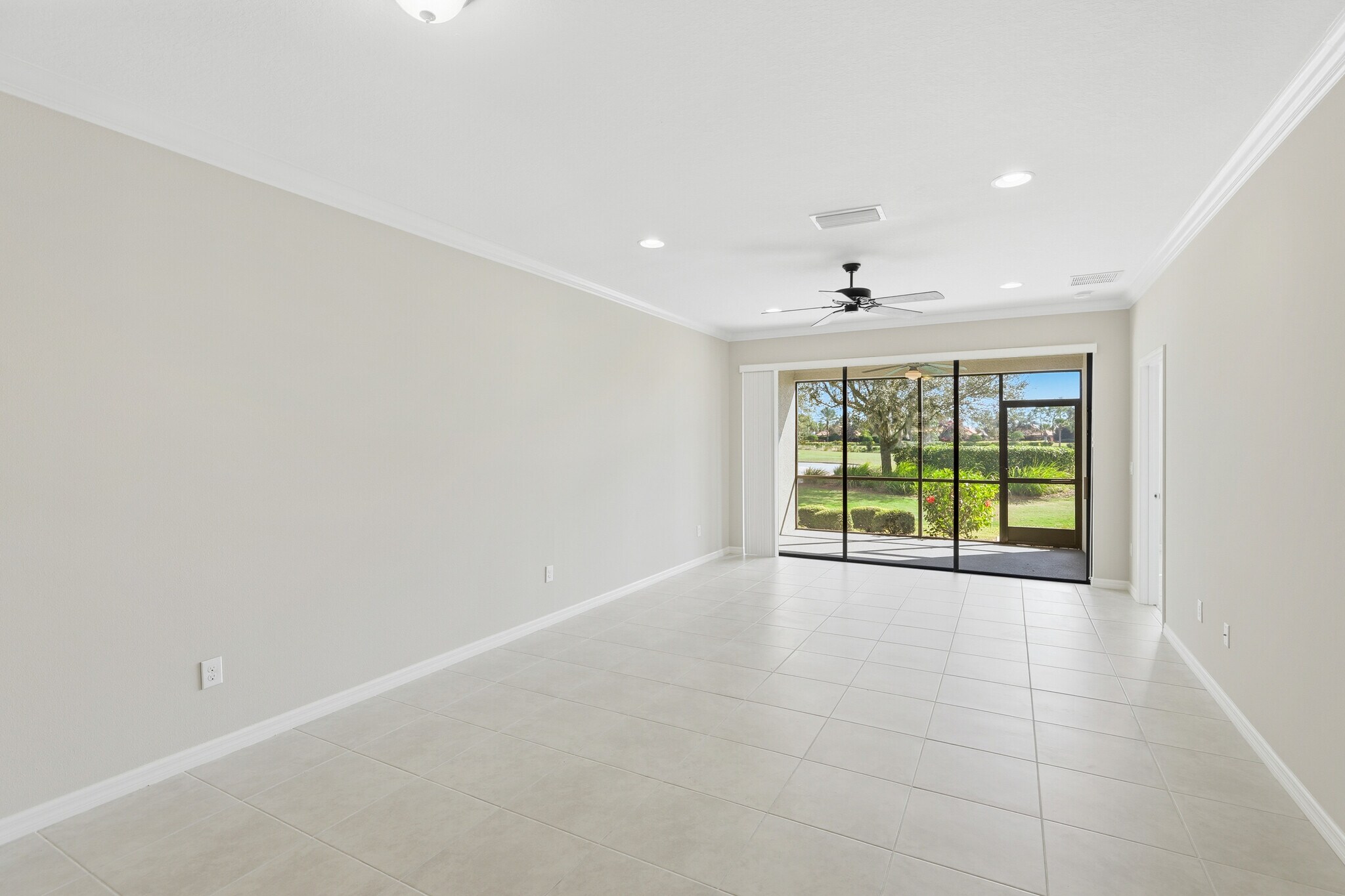 Building Photo - 12710 Sorrento Way