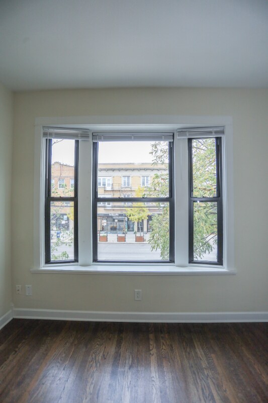 Building Photo - 5937 N Broadway
