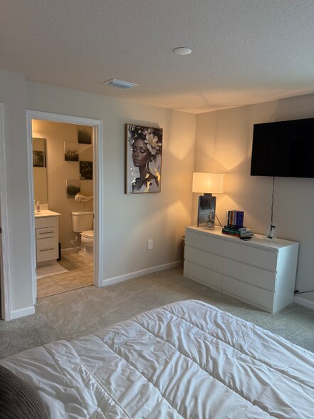 Building Photo - 12291 SW Forli Wy