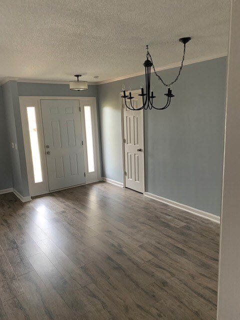 Building Photo - 4001 Anderson Rd