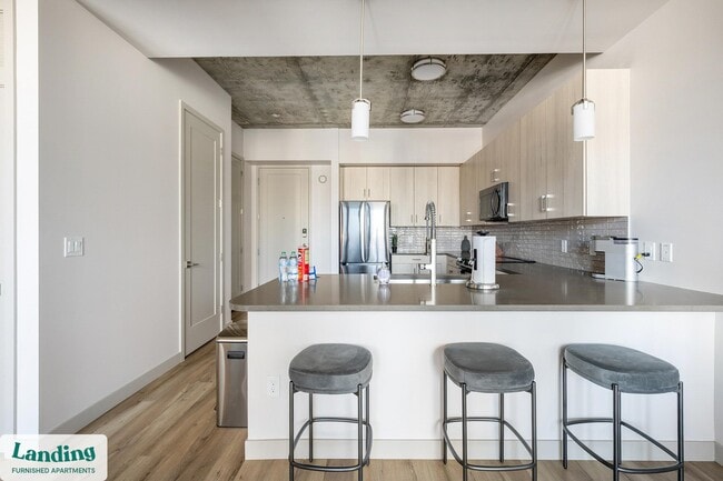 Building Photo - 151 S State St