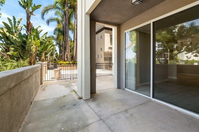 Building Photo - 9253 Regents Rd