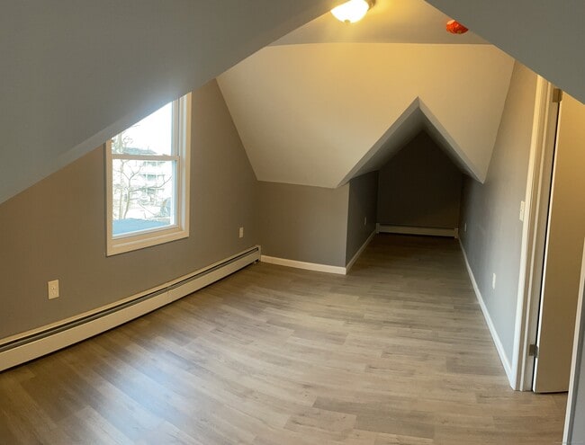 Building Photo - 150 Westland St