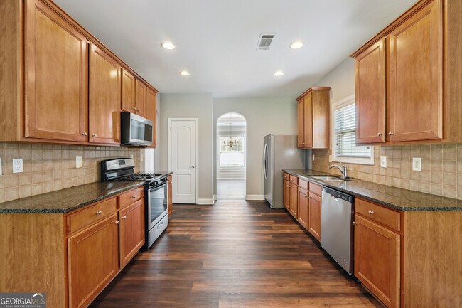 Building Photo - 405 Ashley Ln