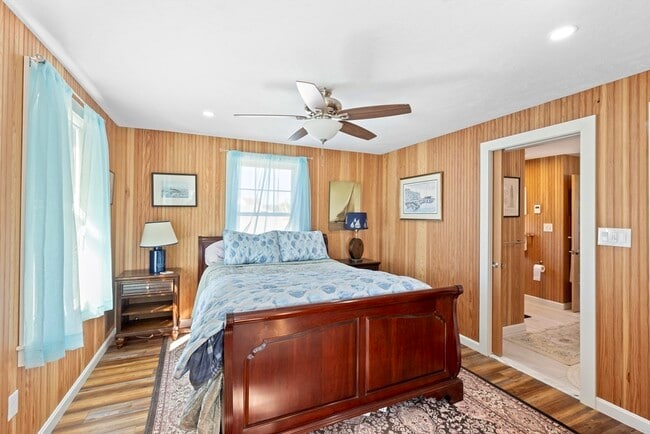 Building Photo - 43 Oceanside Dr