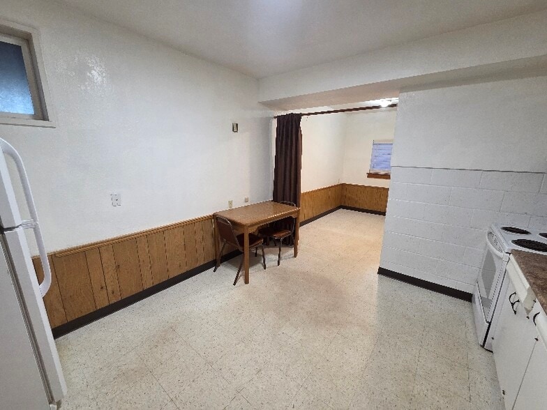 Building Photo - 60 Frank Rd