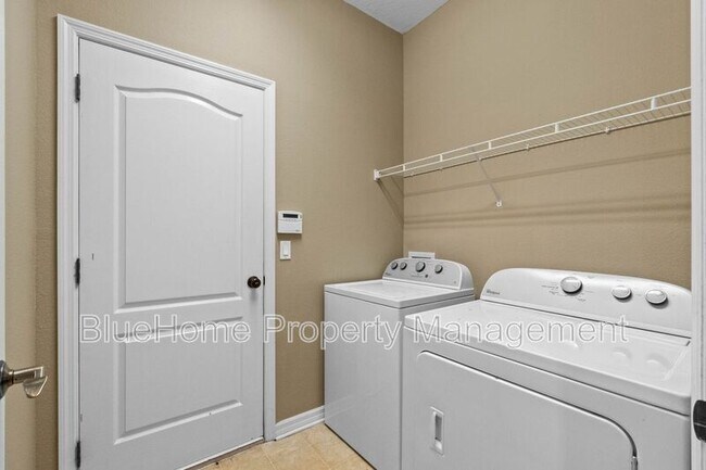 Building Photo - 13130 Penshurst Ln