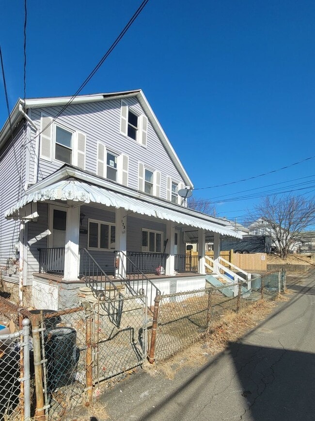 Building Photo - 173 Almond Ln